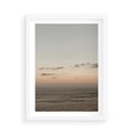 Plakat w ramie 50x70 - Chwila Romantyzmu - morze, niebo - rama biała