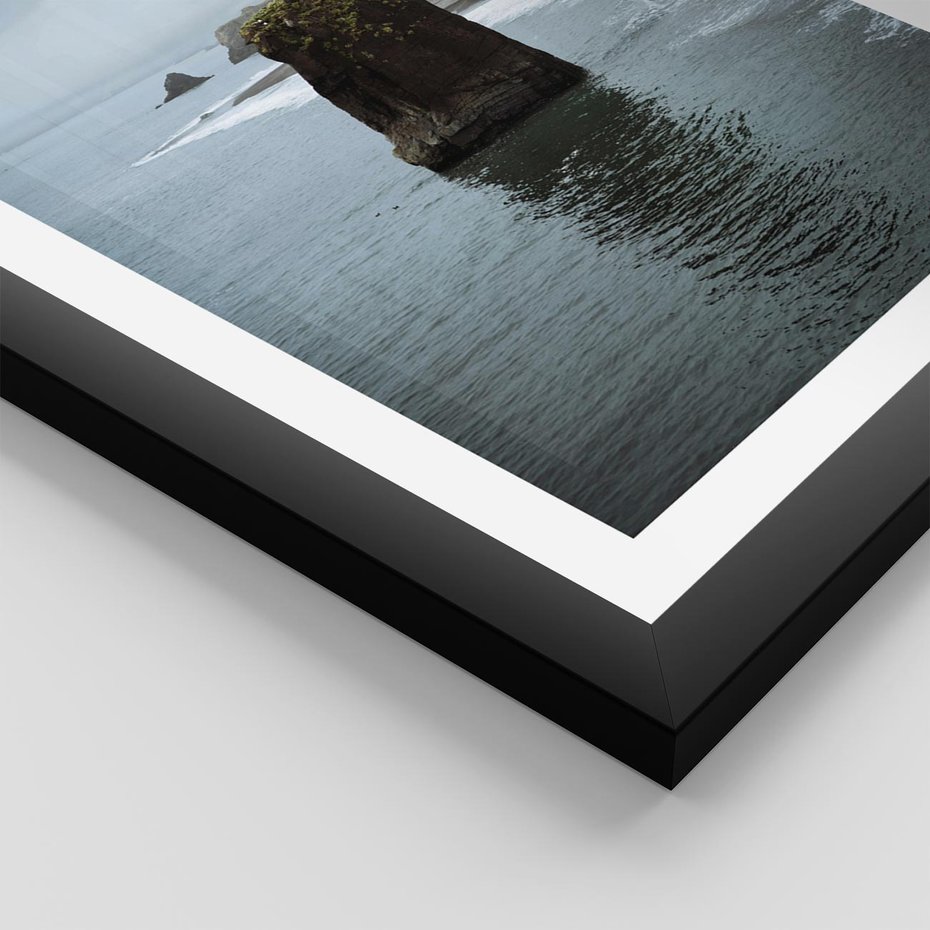 Plakat w ramie 30x40 - Mistyczna Aura - morze, mgła - rama czarna