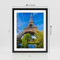 Plakat w ramie 40x50 - Wieża Eiffla w Paryżu - Eiffla, Paryż - rama czarna