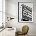 Plakat w ramie 30x40 - Architektura Przyszłości: Czarno-Białe Ujęcie - nowoczesna architektura, czarno białe zdjęcie - rama czarna