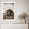 Plakat w ramie 30x40 - Siano w Sepii: Wiejska Tradycja - snopek siana, bela siana - rama biała