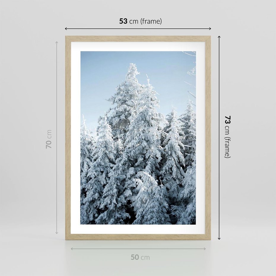 Plakat w ramie 50x70 - Magia Śnieżnych Drzew - zima, iglaste drzewa - rama drewno