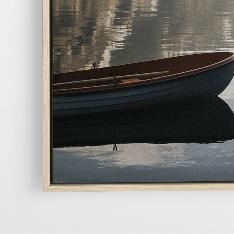 Obraz w ramie 50x70 - Refleksje Natury - morze, łódka - rama drewno