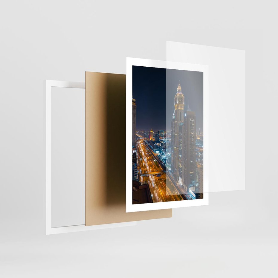 Plakat w ramie 50x70 - Nocna magia - miasto, noc - rama biała