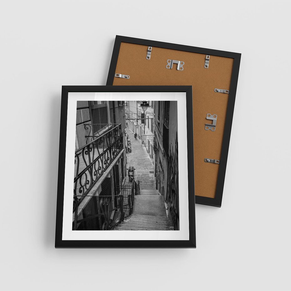 Plakat w ramie 40x50 - Magiczne spacery - uliczka, perspektywa - rama czarna