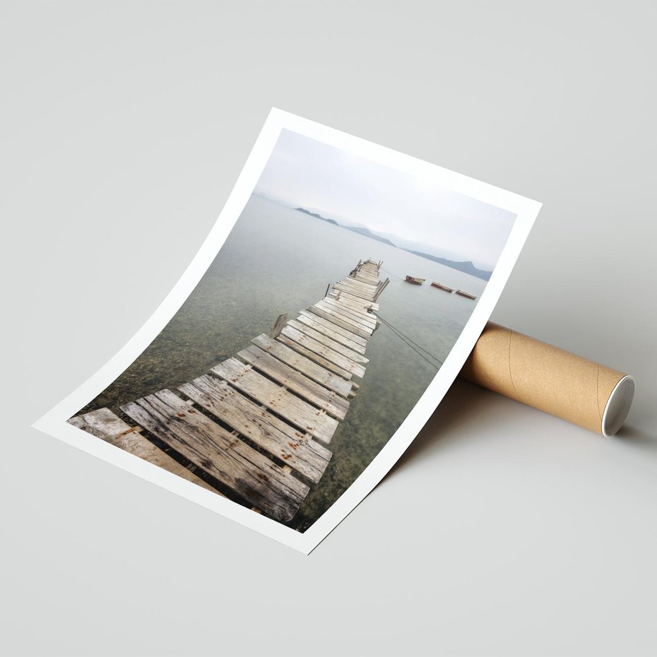 Plakat bez ramy 50x70 - Jeziorne Refleksje - pomost, jezioro