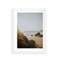 Plakat w ramie 30x40 - Magia Wieczornego Spokoju - plaża, zachód - rama biała