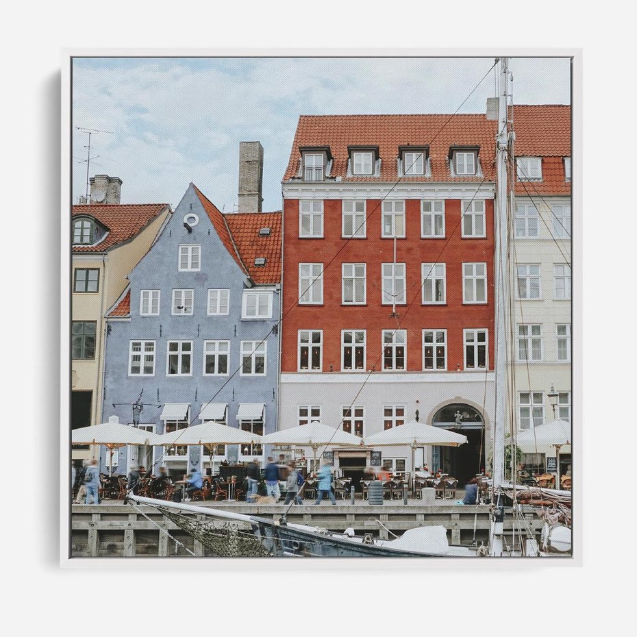 Obraz w ramie 50x50 - Miejska Dynamika - Dania, Kopehaga - rama biała