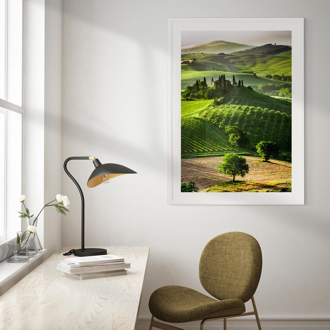 Plakat w ramie 30x40 - Prowansja: malownicze winnice w kraju Włoch - Prowansja, Włochy - rama biała