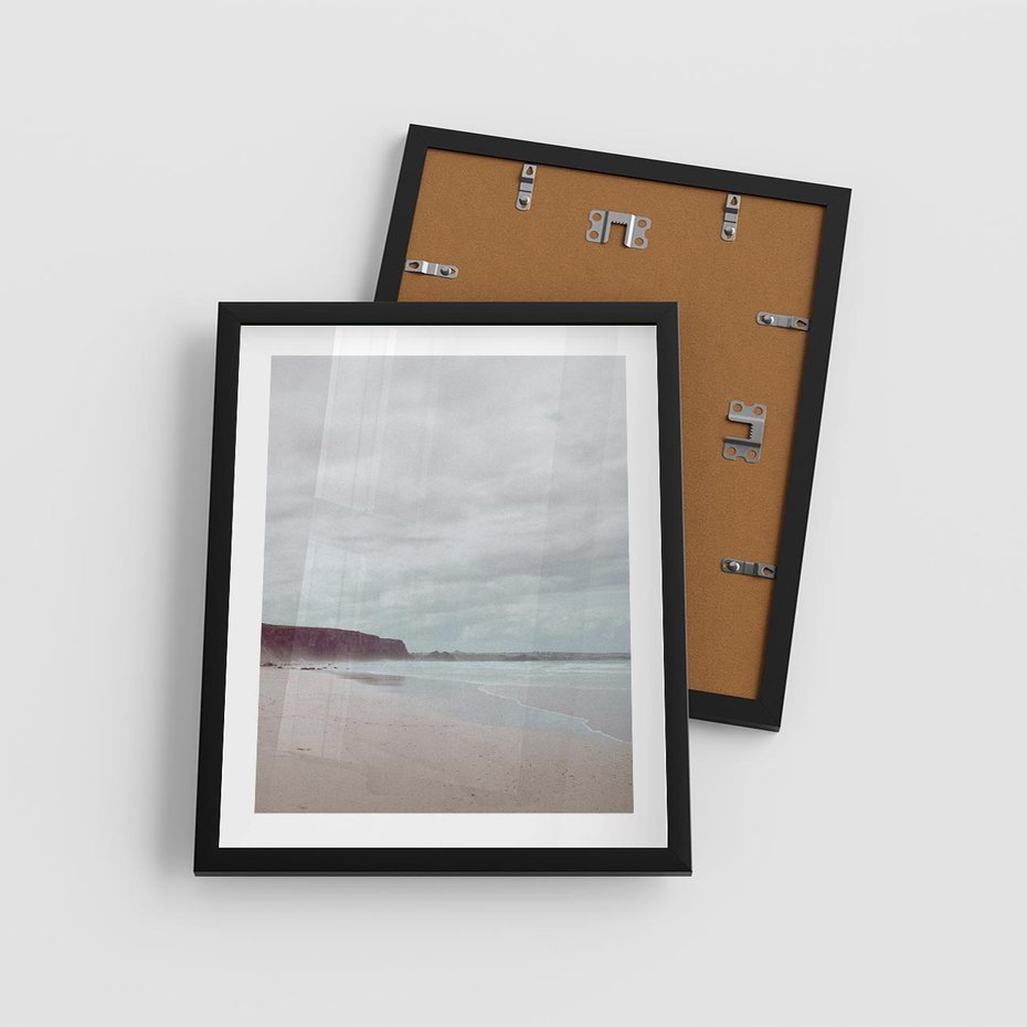 Plakat w ramie 40x50 - Mglista Plaża - plaża, mglisty krajobraz - rama czarna