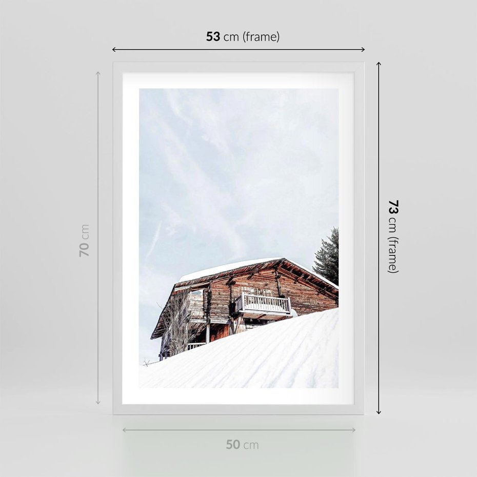Plakat w ramie 50x70 - Spokój Górskiej Zimy - chatka w górach, domek górski - rama biała
