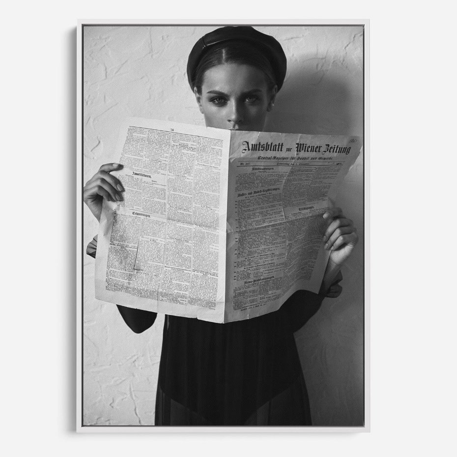 Obraz w ramie 50x70 - Nowe Wiadomości - retro zdjęcie, czarno białe - rama biała