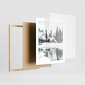 Plakat w ramie 40x50 - Urok Zimowego Krajobrazu - domek w górach, zima - rama drewno