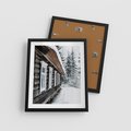 Plakat w ramie 40x50 - Cicha Zima - zima, domek w górach - rama czarna
