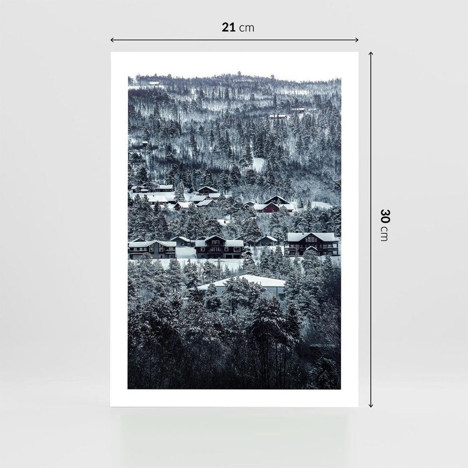 Plakat bez ramy 21x30 - Domki w Chmurach - górski zimowy krajobraz, dommki na wzgórzach