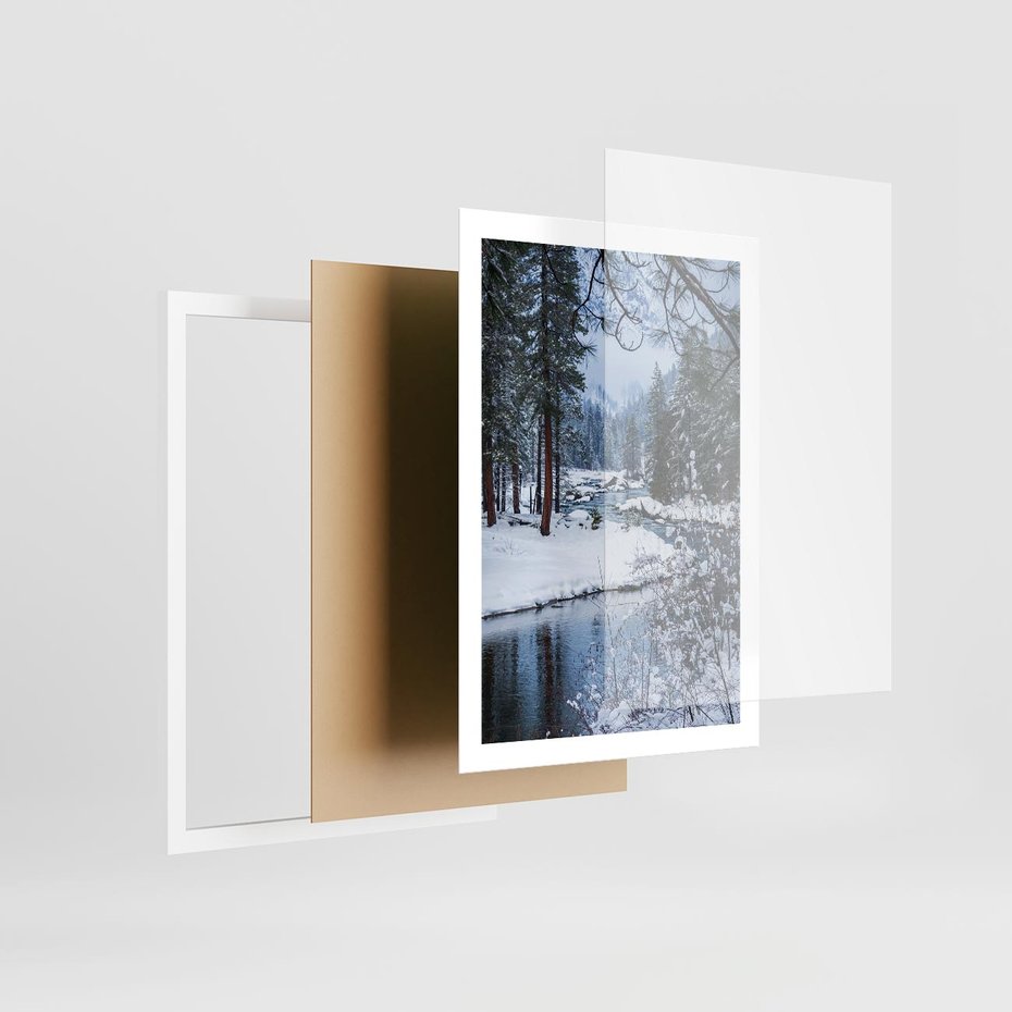 Plakat w ramie 50x70 - Śnieżne cuda - zima, las - rama biała