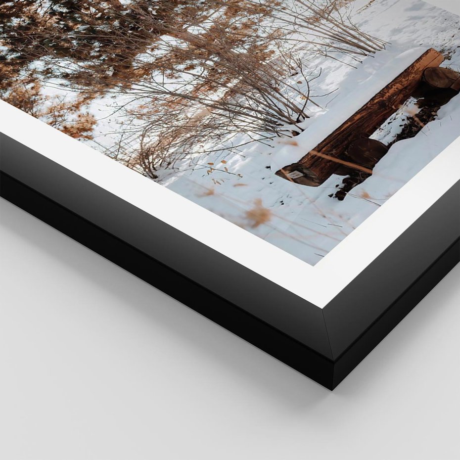 Plakat w ramie 30x40 - Ławka Pod Śniegiem - zimowy pejzaż, ławka pod śniegiem - rama czarna