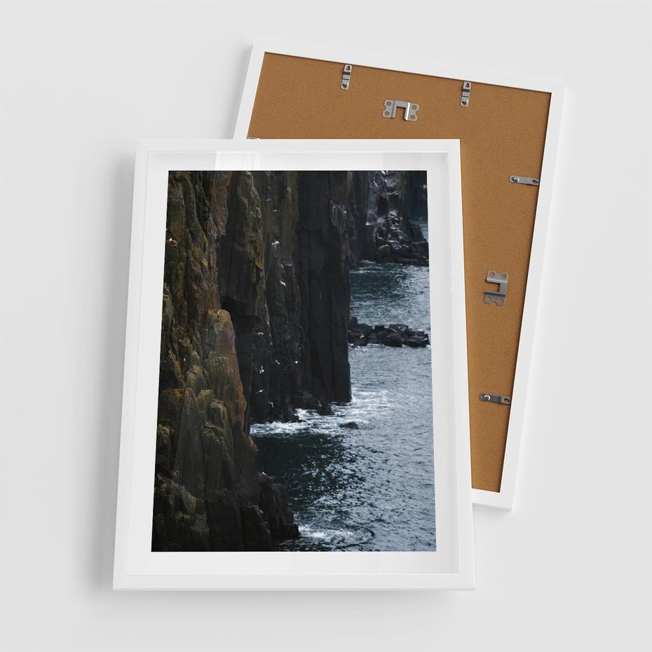 Plakat w ramie 50x70 - Piękno norweskich krajobrazów - fiordy, morze - rama biała