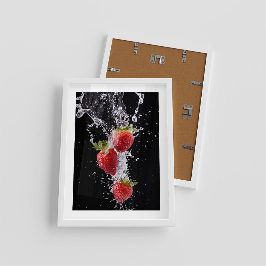 Plakat w ramie 30x40 - Słodki urok truskawek - truskawki, owoce - rama biała