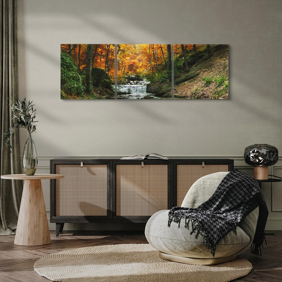 Obraz na płótnie 150x50 - Urok lasu: drzewa i strumyk w harmonii - las, drzewa