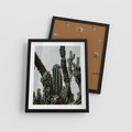 Plakat w ramie 40x50 - Boho oaza wśród kaktusów - kaktusy, pustynia - rama czarna
