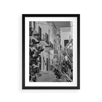 Plakat w ramie 30x40 - Nadmorska Uliczka - czarno białe zdjecie, uliczka w nadmorskim mieście - rama czarna