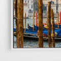 Obraz w ramie 80x80 - Urok Wenecji - fotografia, przystań w Wenecji - rama biała