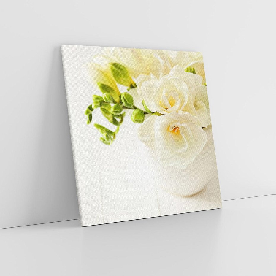 Obraz na płótnie 30x30 - Subtelność białych frezji - frezja, białe