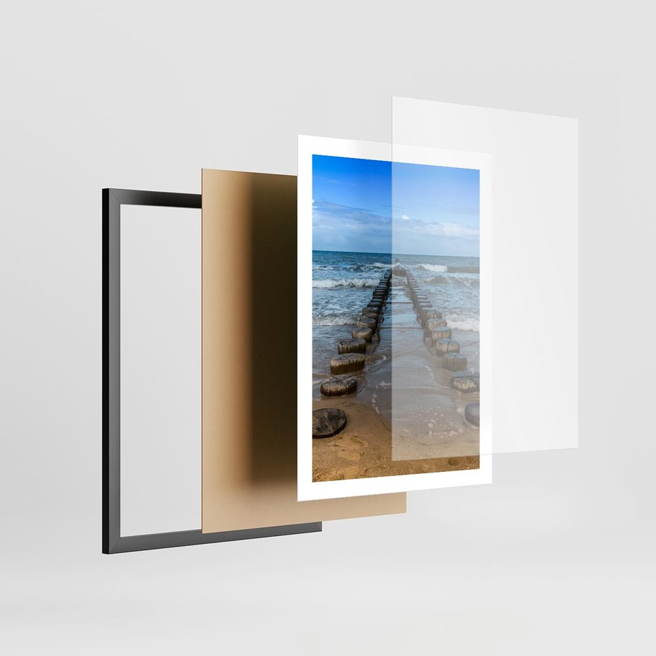 Plakat w ramie 50x70 - Falochron na brzegu morza - falochron, morze - rama czarna