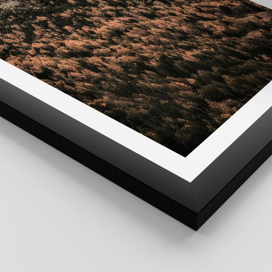 Plakat w ramie 40x50 - Jesienna Godzina w Górach - góry, las w górach - rama czarna