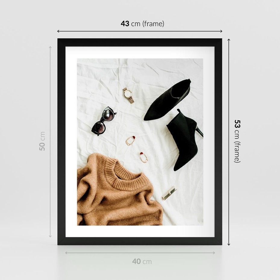 Plakat w ramie 40x50 - Styl i Klasyka - modowa fotografia, sweter - rama czarna