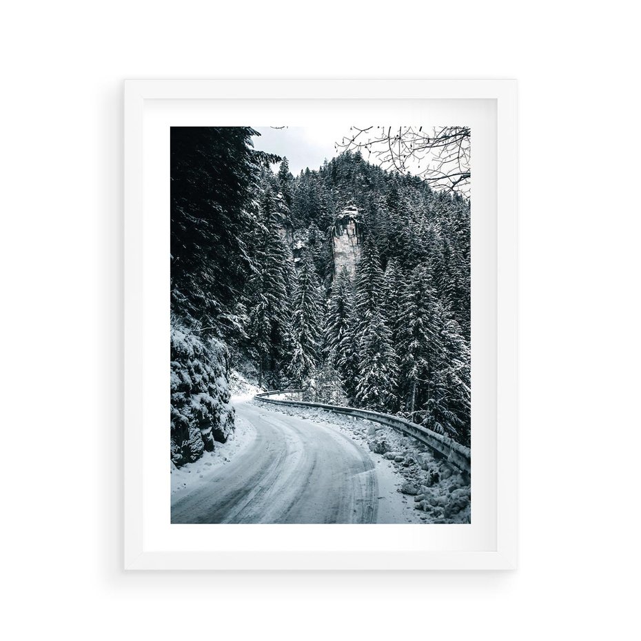 Plakat w ramie 40x50 - Zimowa Przygoda - zima w górach, droga - rama biała
