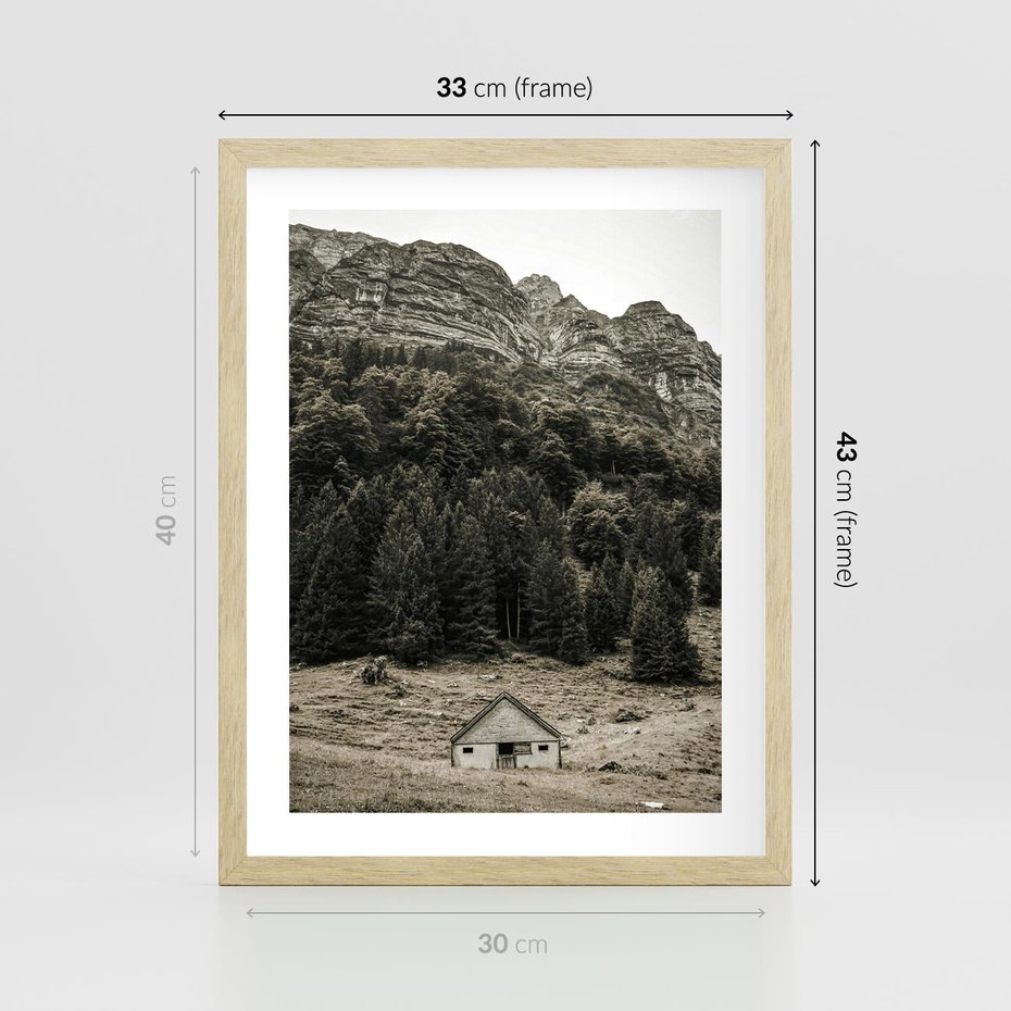 Plakat w ramie 30x40 - Dom w Odcieniach Natury - domek w górach, góry - rama drewno