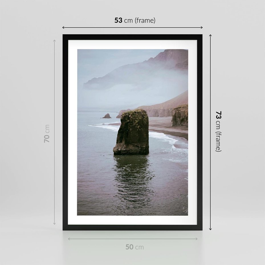 Plakat w ramie 50x70 - Północna Dzikość: Skaliste Klify nad Morzem - skały, klify - rama czarna