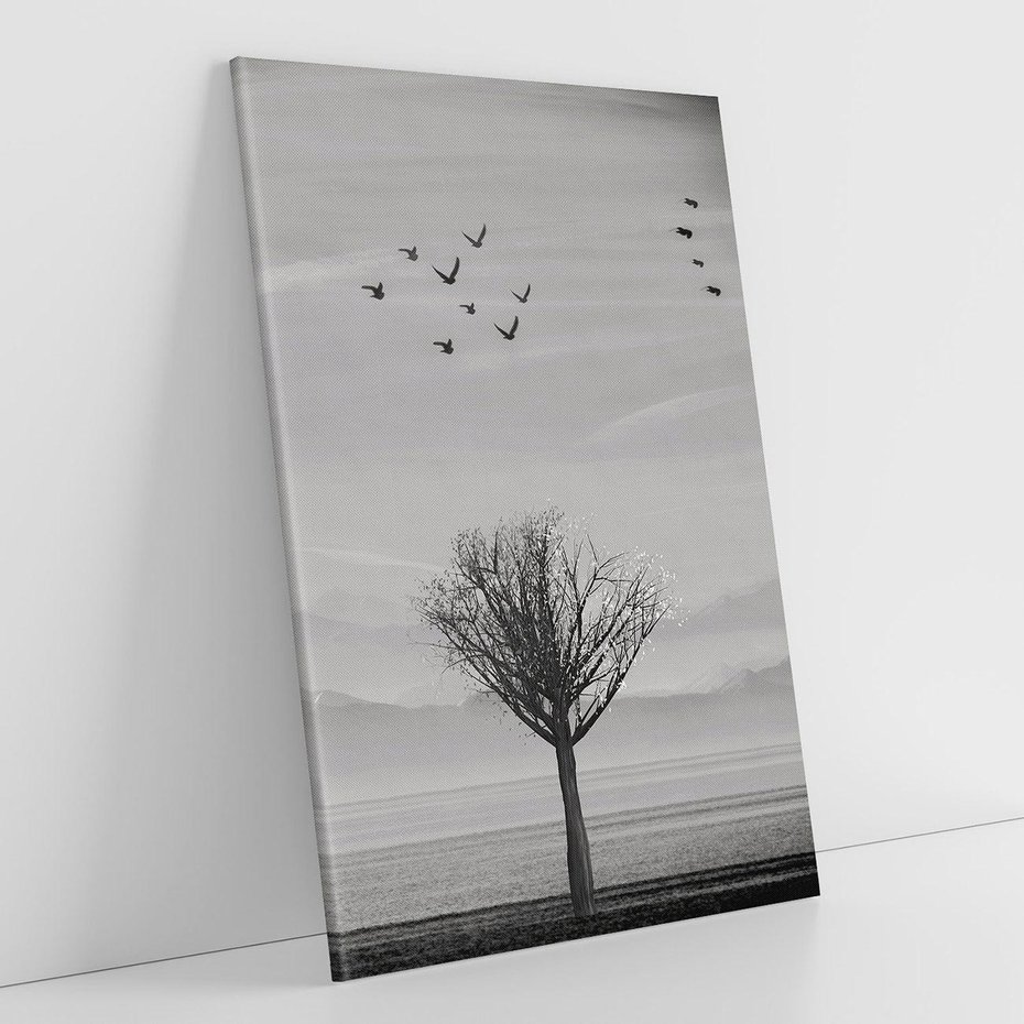 Obraz na płótnie 80x120 - Samotne Drzewo - samotne drzewo w polu, czarno białe zdjęcie