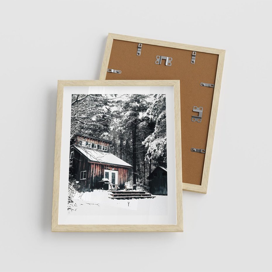 Plakat w ramie 40x50 - Zimowy Urok Drewnianego Domku - zima, drewniany domek - rama drewno