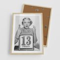 Plakat w ramie 50x70 - Czy to Pech - retro zdjęcie, czarno białe - rama drewno
