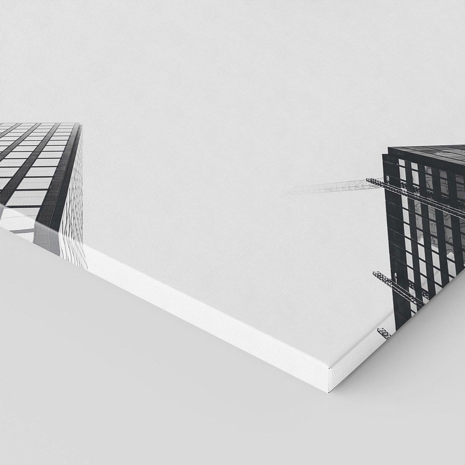 Obraz na płótnie 30x30 - Nowoczesna Dynamika - perspektywa, wieżowce