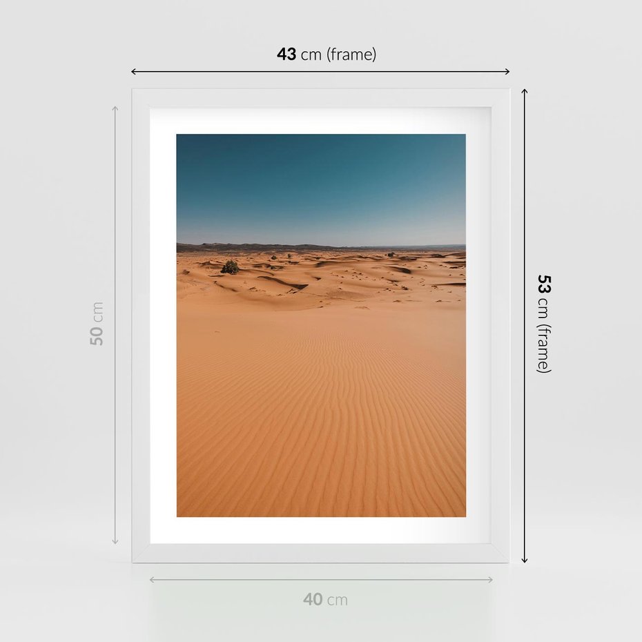 Plakat w ramie 40x50 - Piasek w Przytulnym Wnętrzu - pustynia, piasek - rama biała