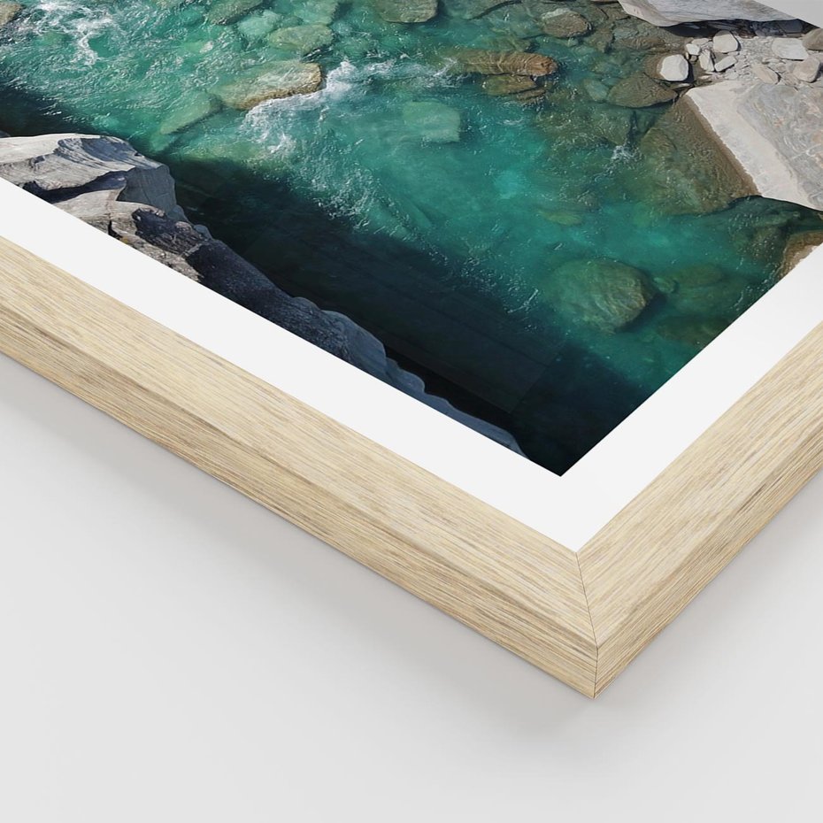 Plakat w ramie 50x70 - Spotkanie natury i siły - rzeka, skały - rama drewno