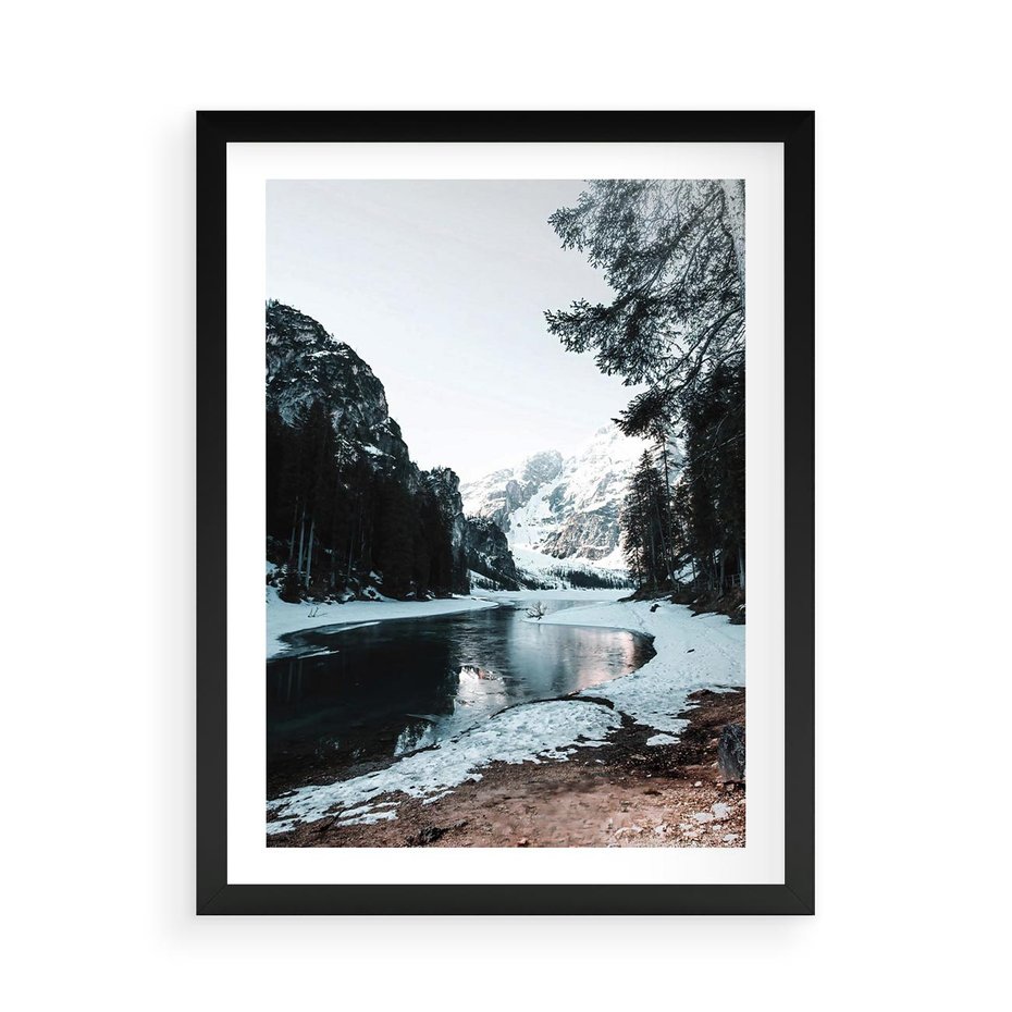 Plakat w ramie 50x70 - Zamarznięta Rzeka - zima w górach, zamarznięta rzeka - rama czarna