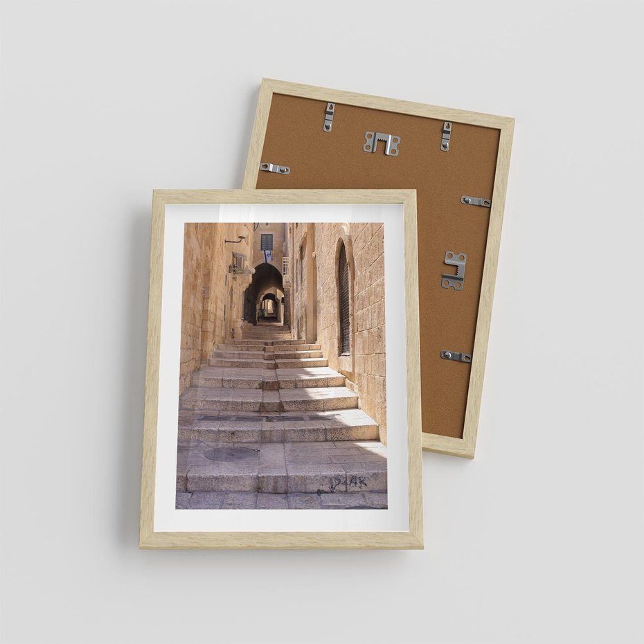 Plakat w ramie 30x40 - miasto w innej odsłonie - uliczka, perspektywa - rama drewno