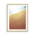 Plakat w ramie 50x70 - Ślad Przygody - ślady, stóp - rama drewno