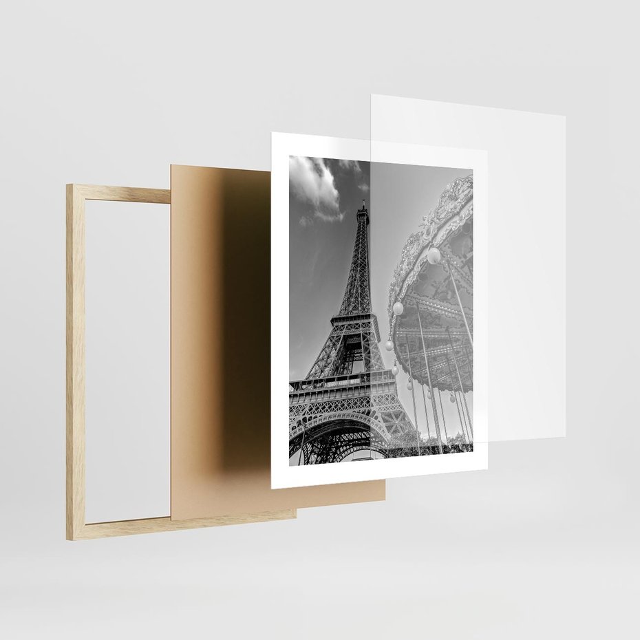Plakat w ramie 40x50 - Zabawa w Paryżu - czarno białe zdjecie, wieża eiffla - rama drewno