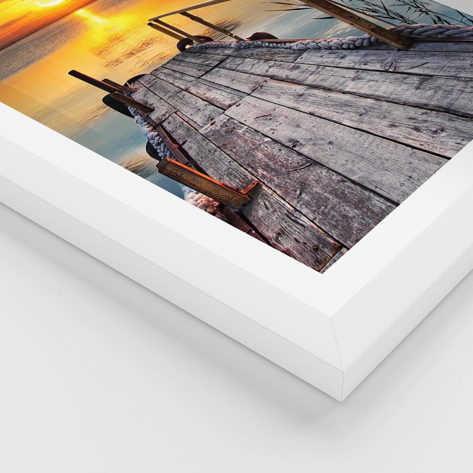 Plakat w ramie 30x40 - Zachód nad jeziorem z pomostem - pomost, jezioro - rama biała