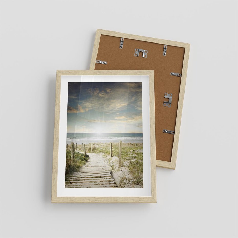 Plakat w ramie 30x40 - Błękitne morze na pomostach - morze, pomost - rama drewno
