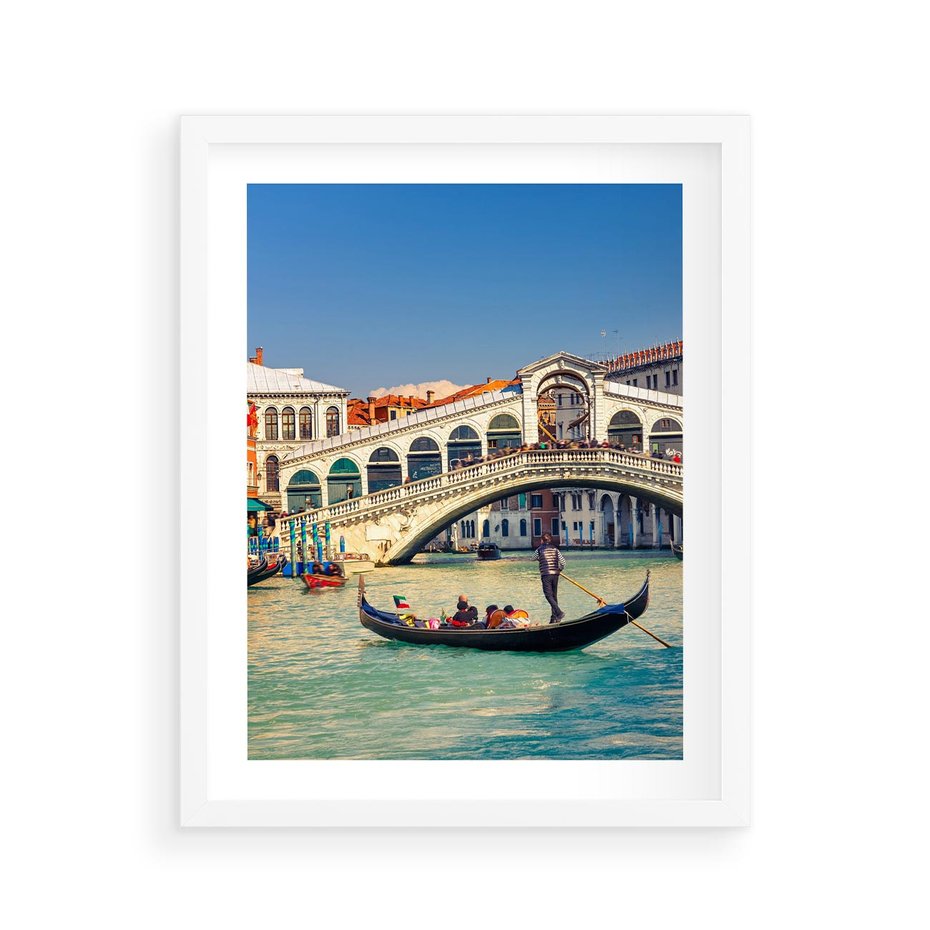 Plakat w ramie 40x50 - Romantyczna przejażdżka gondolą w Wenecji - Wenecja, gondola - rama biała
