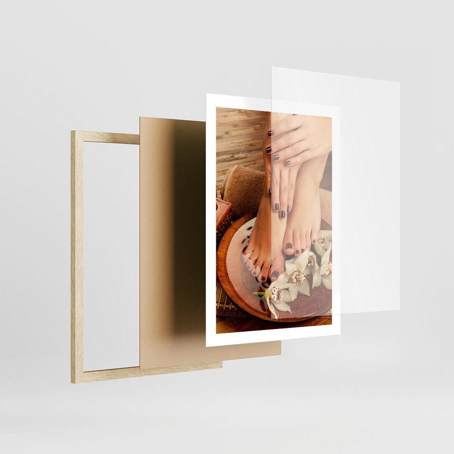 Plakat w ramie 50x70 - Relaksujące Spa i Perfekcyjny Manicure - spa, paznokcie - rama drewno
