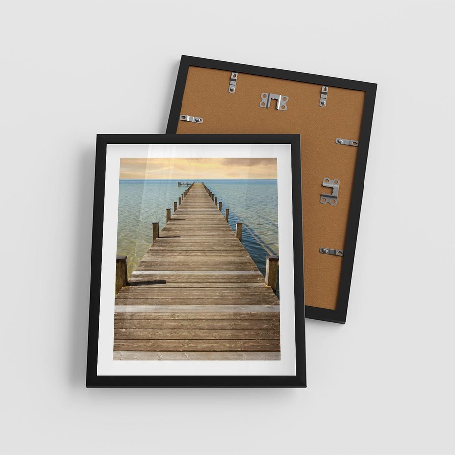 Plakat w ramie 40x50 - Pomost ku morzu - pomost, morze - rama czarna