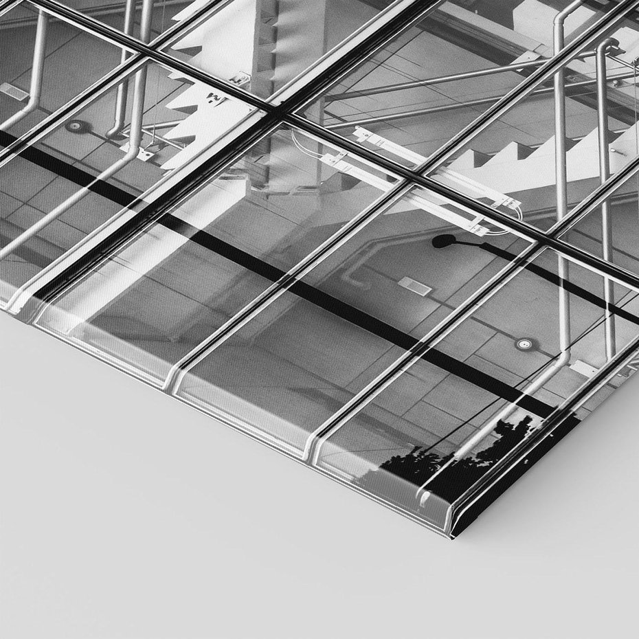 Obraz na płótnie 70x100 - Schody do architektonicznej przestrzeni - schody, architektura